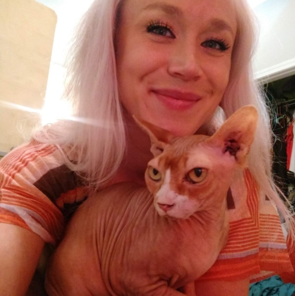 Meet your Posher, Abby - Picture 2 of 2